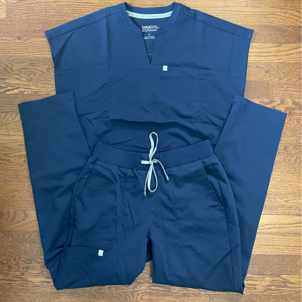 Fabletics Navy Scrub Set